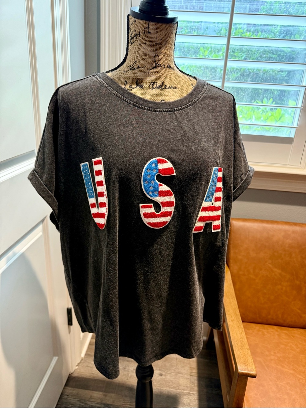 BiBi from Lizard Thicket Boutique Oversized Tee with USA Flag Appliqué - Picture 1 of 3